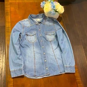 H&H button down shirt